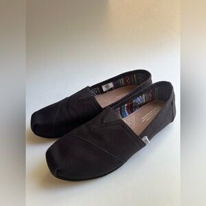 NWOT Toms Classic Alpargata Black size 9